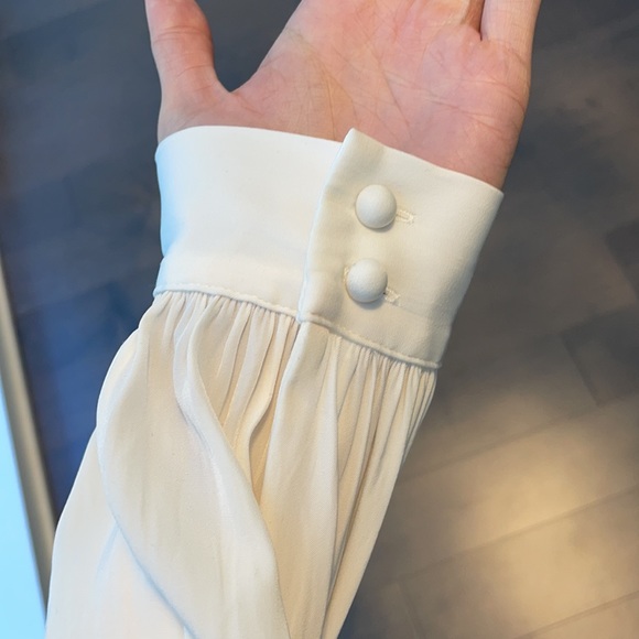 Silk blouses - Picture 5 of 5